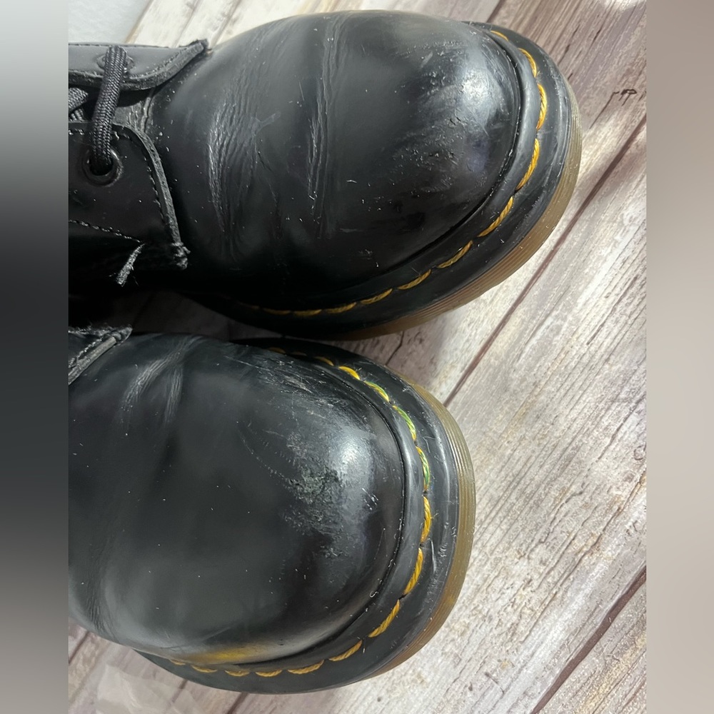 BLACK DR. MARTENS 1460 WOMEN'S SMOOTH LEATHER LACE UP BOOTS - Picture 6 of 7